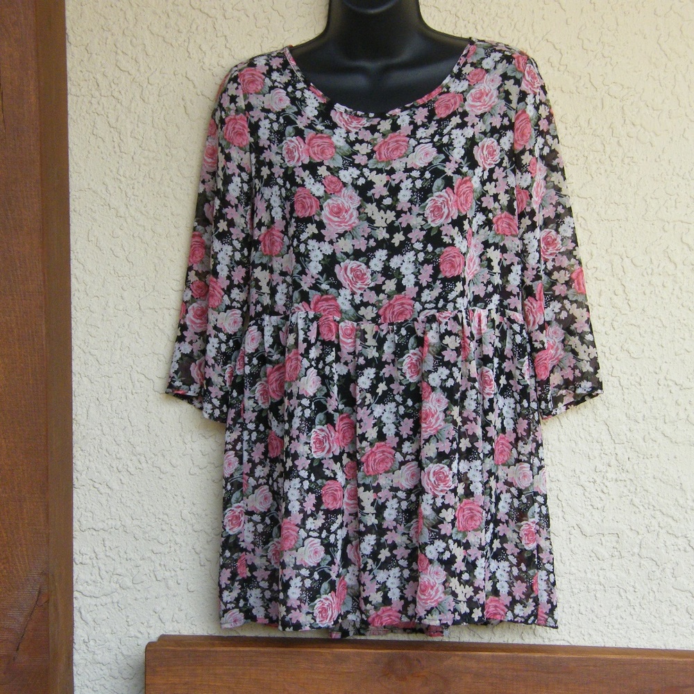 Forever 21 Floral Baby Doll Blouse